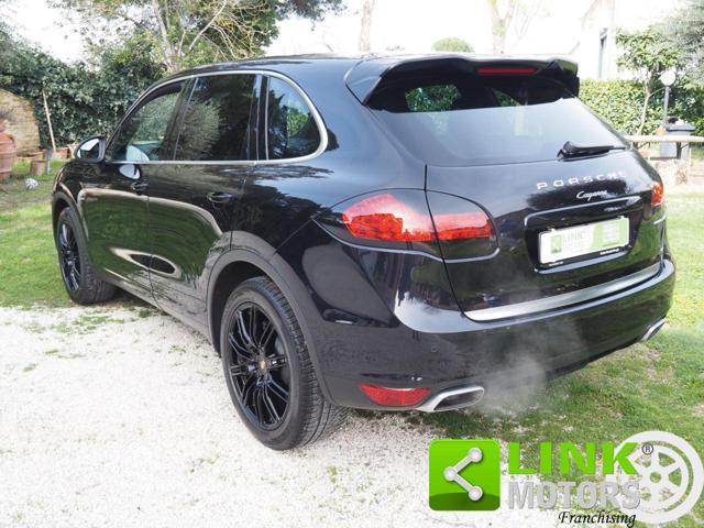 PORSCHE Cayenne usata, con Autoradio