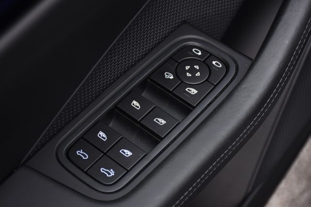 PORSCHE Macan usata, con Servosterzo