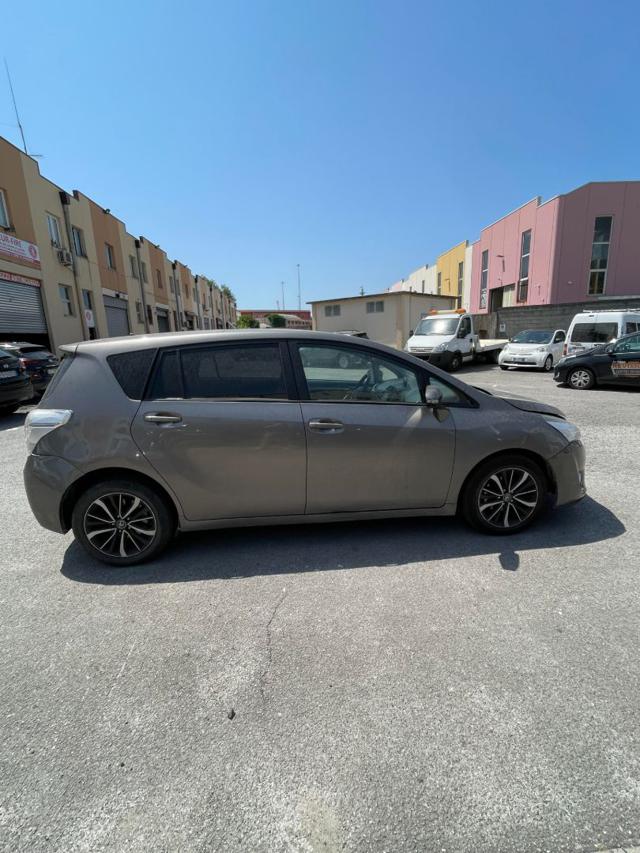TOYOTA Verso usata, con Autoradio