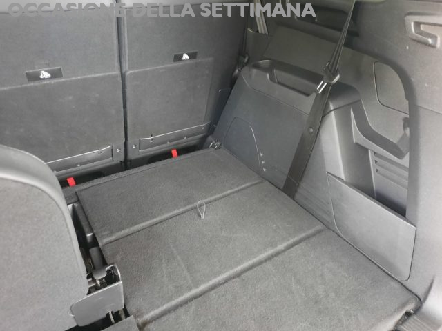 PEUGEOT 5008 usata, con Autoradio digitale