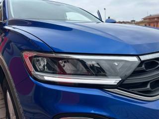 VOLKSWAGEN T-Roc usata, con USB