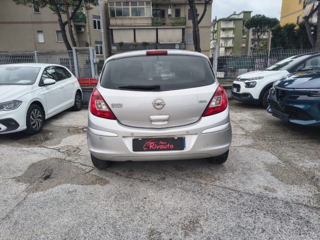 OPEL Corsa usata, con Autoradio