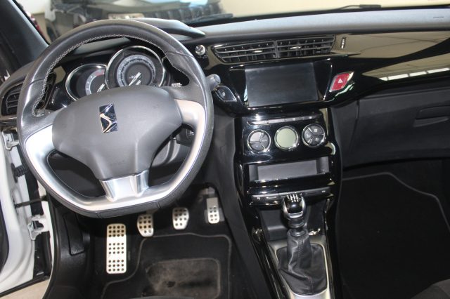 DS AUTOMOBILES DS 3 usata, con Controllo trazione