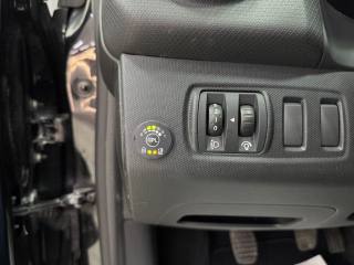 RENAULT Clio usata, con Specchietti laterali elettrici