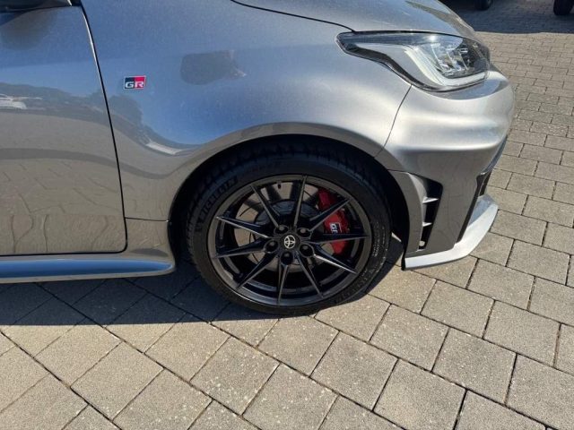 TOYOTA Yaris usata, con Fendinebbia