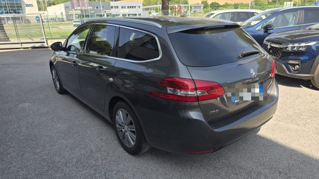 PEUGEOT 308 usata, con Cerchi in lega