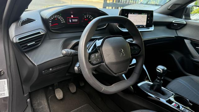 PEUGEOT 2008 usata, con Sistema di navigazione