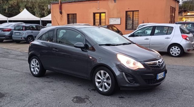 OPEL Corsa usata, con Airbag