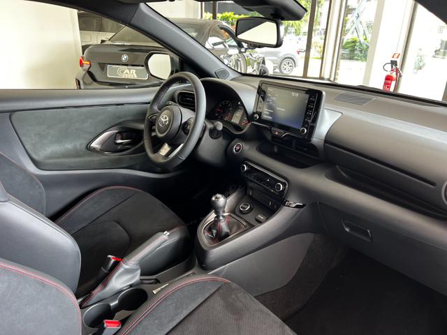 TOYOTA Yaris usata, con Autoradio digitale