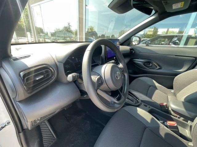 TOYOTA Yaris Cross usata, con Bracciolo