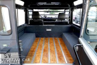 LAND ROVER Defender usata, con Android Auto