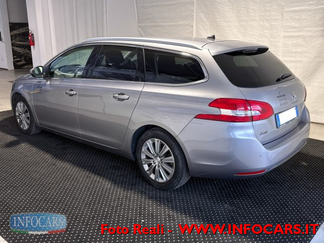 PEUGEOT 308 usata, con Airbag