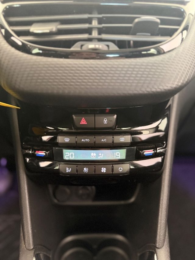 PEUGEOT 208 usata 16