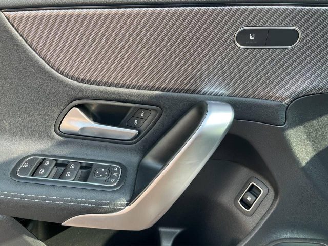 MERCEDES-BENZ A 250 usata, con Cronologia tagliandi
