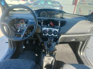 LANCIA Ypsilon usata, con ESP