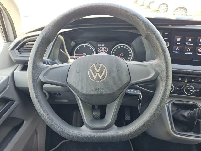 VOLKSWAGEN Caravelle usata 18