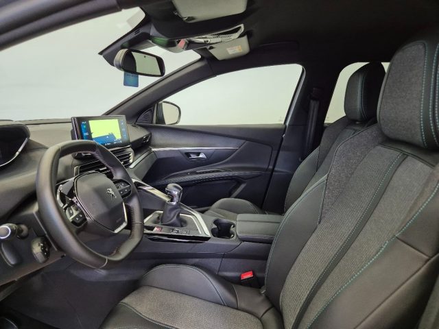 PEUGEOT 5008 usata, con Cerchi in lega