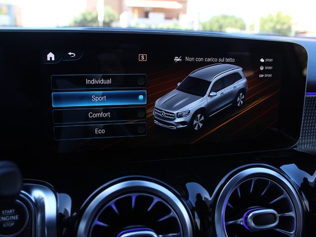 MERCEDES-BENZ GLB 200 usata, con Bluetooth
