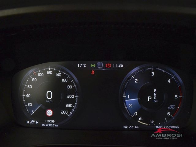 VOLVO XC40 usata 12