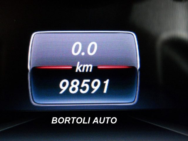 MERCEDES-BENZ GLA 200 usata, con Alzacristalli elettrici