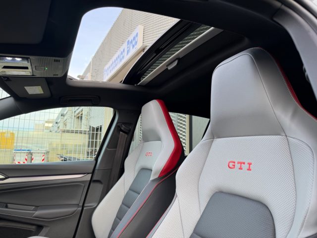 VOLKSWAGEN Golf GTI usata, con Cronologia tagliandi