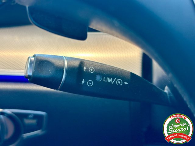 MERCEDES-BENZ E 220 usata, con USB