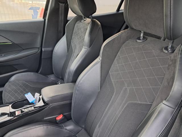 PEUGEOT 2008 usata, con Interni in pelle