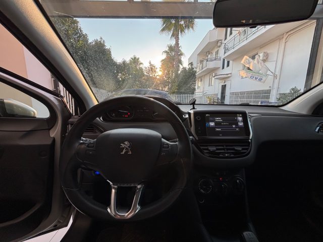 PEUGEOT 208 usata, con Airbag testa
