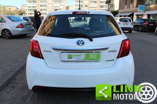 TOYOTA Yaris usata, con Autoradio