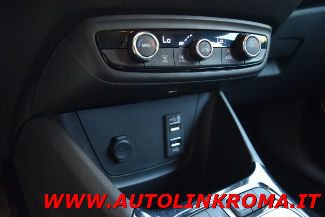 OPEL Crossland usata, con USB