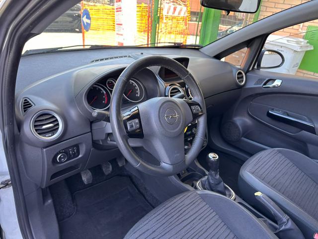OPEL Corsa usata, con Isofix