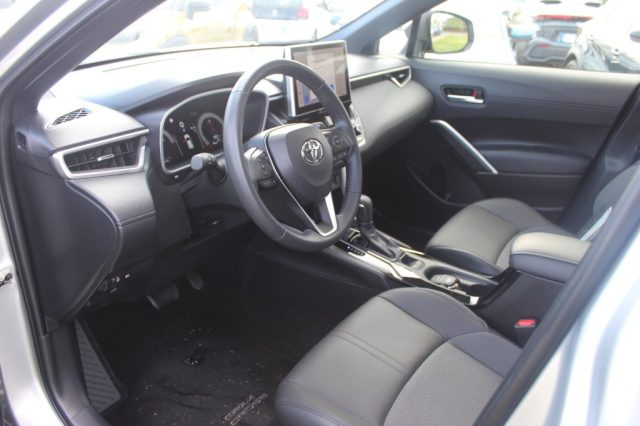 TOYOTA Corolla Cross usata, con Servosterzo