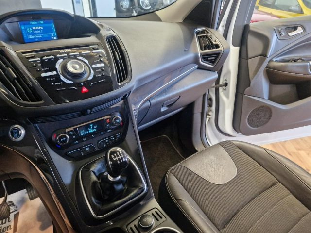 FORD Kuga usata, con Sistema di navigazione