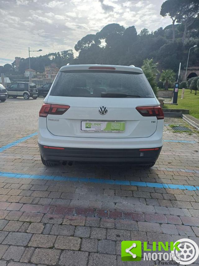 VOLKSWAGEN Tiguan usata, con Autoradio