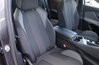 PEUGEOT 3008 usata, con Sedile posteriore sdoppiato