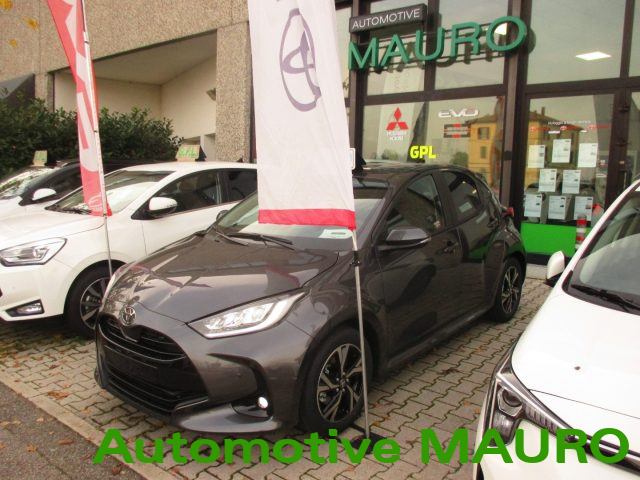 TOYOTA Yaris usata, con Autoradio