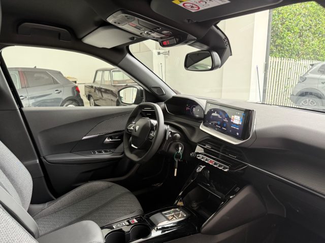 PEUGEOT 2008 usata, con Volante in pelle