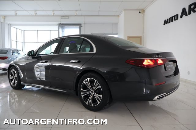 MERCEDES-BENZ E 220 usata, con Airbag laterali