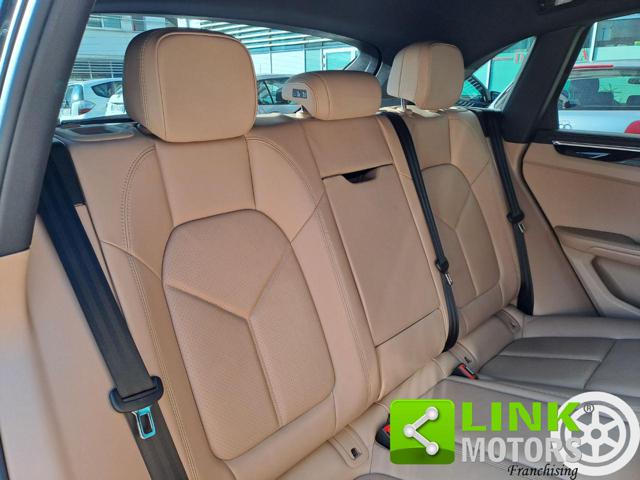 PORSCHE Macan usata, con Fari LED