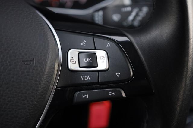 VOLKSWAGEN T-Roc usata, con Isofix