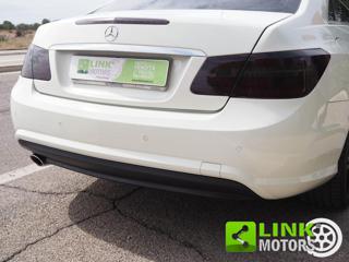 MERCEDES-BENZ E 220 usata, con Specchietti laterali elettrici