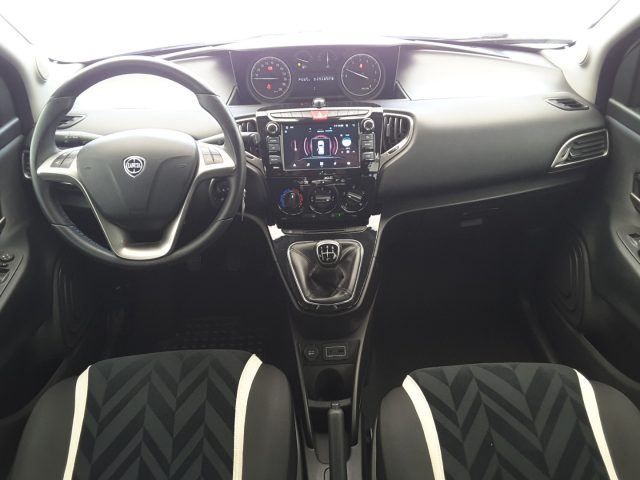 LANCIA Ypsilon usata, con Controllo trazione