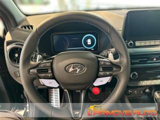 HYUNDAI Kona usata, con Bracciolo