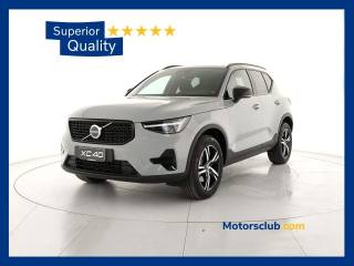 VOLVO XC40 B3 automatico Plus Dark MY26 - Autocarro