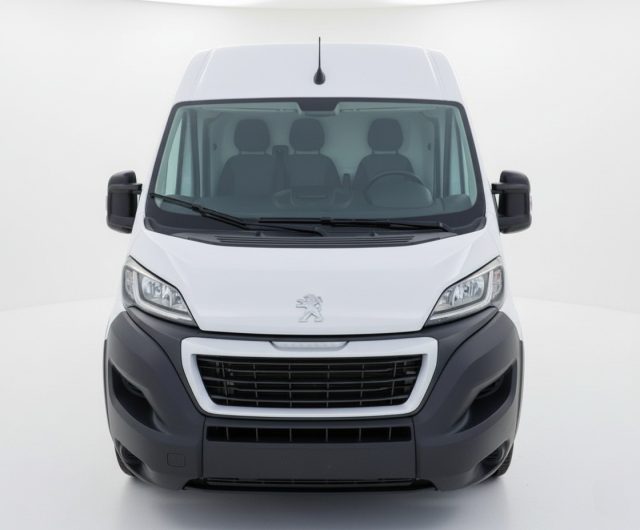 PEUGEOT Boxer usata, con Airbag