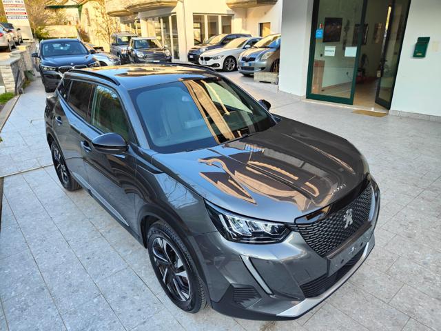 PEUGEOT 2008 usata, con Airbag