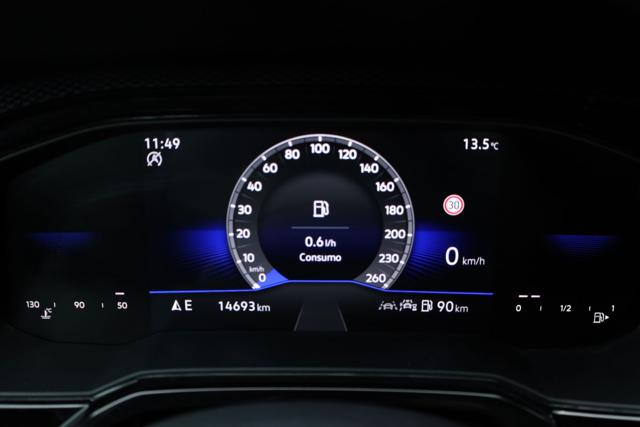VOLKSWAGEN Taigo usata, con Controllo automatico clima