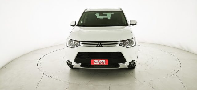 MITSUBISHI Outlander usata, con Airbag