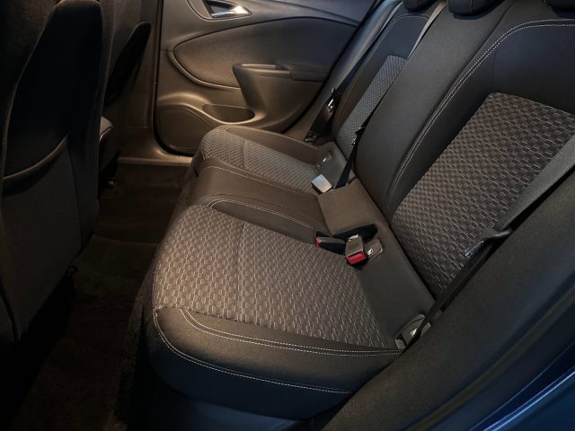 OPEL Astra usata, con Autoradio digitale