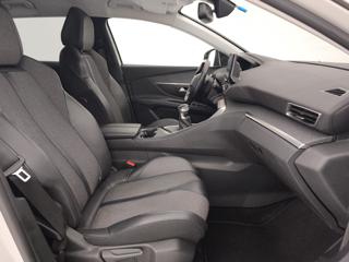 PEUGEOT 3008 usata, con Sensori di parcheggio anteriori